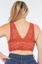 Load image into Gallery viewer, Padded Lace Bralette - PLUS SIZE (4 Colours)