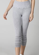 Load image into Gallery viewer, Vintage Washed Capri with Stripe Design