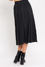 Load image into Gallery viewer, Pleated Midi Skirt With Elastic Waistband (2 Colours)