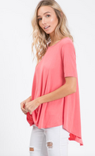 Load image into Gallery viewer, Half sleeve Hi-low Flowy Top