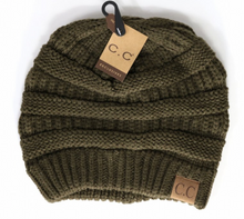 Load image into Gallery viewer, Chunky Knit CC Beanie