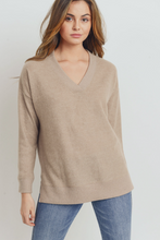 Load image into Gallery viewer, Contrast V-Neck Brushed Long Sleeve Top